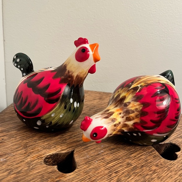 Chicken and rooster salt and pepper Chicken Figurines Farmhouse Decor - Picture 3 of 7